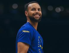 完美世界电竞-库里连续五场比赛得分超过惊险取胜，切尔西挑战极限！的简单介绍