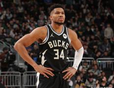 完美竞技-字母哥爆冷击败中国队，高光表现引爆全场！的简单介绍