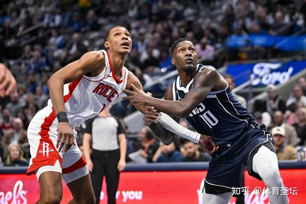 完美竞技- 莱万多夫斯基双标